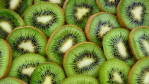 Image of: Harvard Expert Recommends Eating 2 Kiwis Daily for Better Gut Health