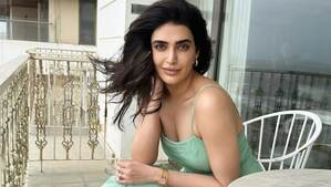 Image of: Karishma Tanna Enjoys Theplas Like a True Gujju Queen