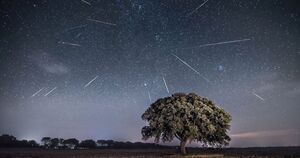Image of: 2025 Perseid Meteor Shower in UAE: When & Where to Watch