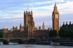 Image of: UK Sees VPN Surge Amid New Age Restriction Laws