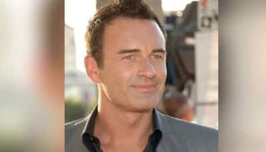 Image of: Julian McMahon’s Cause of Death Revealed: Was Cancer to Blame?