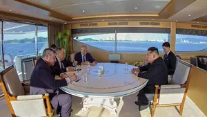 Image of: Kim Jong Un Meets Lavrov: North Korea Pledges ‘Unconditional’ Support for Russia