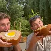 Image of: UK Chefs Break Record with 7.81 kg Super‑Sized Scotch Egg