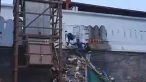 Image of: Security Breach at Puri Srimandir: Four Youths Scale Meghanada Pacheri to Enter Temple