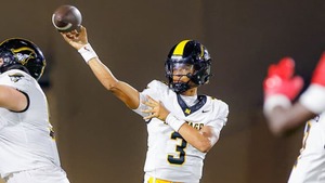 Image of: Texas QB Commit Dia Bell Follows Arch Manning’s Footsteps to Austin