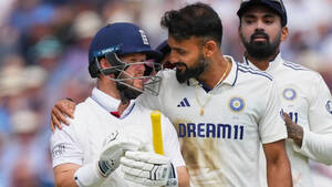 Image of: Ricky Ponting Criticizes Akash Deep Over Controversial Ben Duckett Send-Off