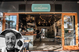 Image of: Café Owner Condemns Rude Customers for Upsetting Teen Staff