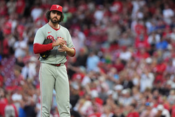 Image of: Phillies Struggle in Back-to-Back Losses Against Reds