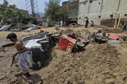 Image of: Pakistan Steps Up Relief as Deadly Floods Kill Over 220 in Buner District