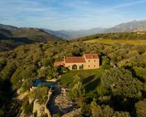 Image of: Discover Europe's Best Farm Stays for Local Delicacies