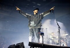 Image of: Linkin Park's Concert Tour Featuring Emily Armstrong: A Resounding Success
