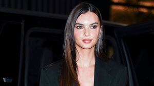 Image of: Emily Ratajkowski Dazzles in a Blazer-Only Look at NYC Event