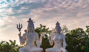 Image of: Shukra Pradosh Vrat 2025: A Sacred Day for Lord Shiva Worship
