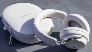 Image of: Exploring the New Features of Bose QuietComfort Ultra Headphones