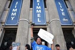 Image of: Jimmy Kimmel Live Set to Return After Brief Suspension