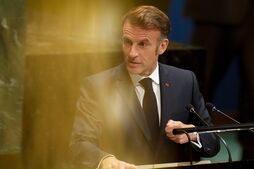 Image of: Macron Appeals to Wall Street: A Call for Investment in France
