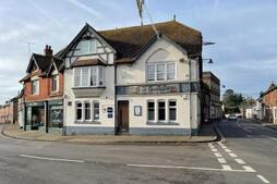 Image of: Former Italian Restaurant in Fordingbridge to Reopen as 1 Shaftesbury Street