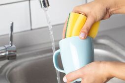 Image of: Cultural Dishwashing Differences: Americans React to British Methods
