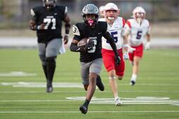 Image of: Midway Panthers Triumph Over Shoemaker in High-Scoring Showdown