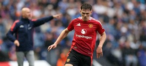 Image of: Ethan Ennis: Manchester United's Rising Star Shines Despite Setback