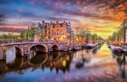 Image of: Beware: Tourists in Popular Cities Targeted by Scammers