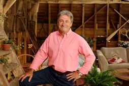 Image of: Alan Titchmarsh Discusses the Challenge of Finding the Ideal Garden Chair