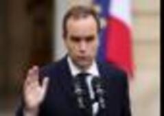 Image of: Political Tensions in France Diminish as PM Survives Key Vote
