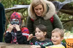 Image of: Hauntingly Fun: Explore a Beautiful Manor House This Halloween