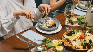 Image of: 5 Essential Table Etiquette Rules to Master After Meals