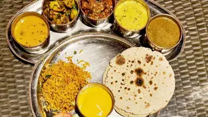 Image of: A Tranquil Escape to Nashik: Flavors and Stories Await