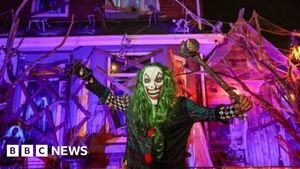 Image of: Halloween House Aims for Record Fundraising Effort