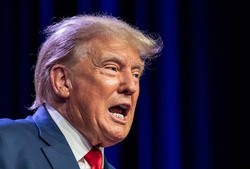 Image of: Tulsi Gabbard Claims Trump Marked the End of Regime Change Policies