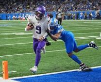 Image of: McCarthy Shines in Vikings' Narrow Victory Over Lions