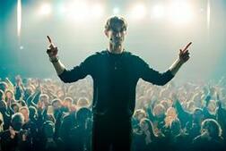 Image of: Exploring 'Guru': A Look at Pierre Niney's Manipulative Life Coach