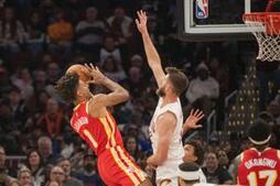 Image of: Exciting Sports Broadcasts on TV and Radio: November 4, 2025