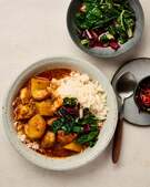 Image of: Deliciously Easy Massaman Tofu and Potato Curry Recipe