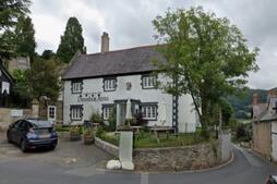 Image of: A Delightful Dining Experience at Dinorben Arms