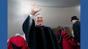 Image of: Larry Summers Resigns from Public Roles Following Epstein Email Controversy