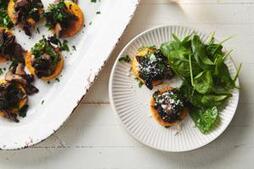 Image of: Elevate Your Thanksgiving with a Simple Polenta and Mushroom Dish
