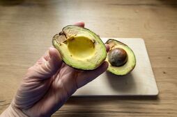 Image of: How to Ripen Avocados Quickly Using a Kitchen Staple