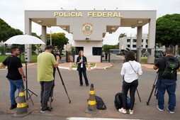 Image of: Bolsonaro's House Arrest Transitions to Federal Custody