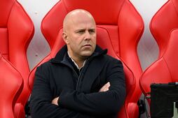 Image of: Pressure Mounts on Arne Slot After Nottingham Forest Defeat