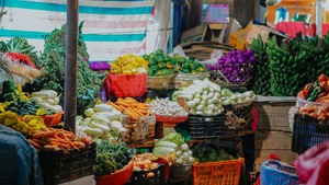 Image of: Mastering the Art of Choosing Fresh Vegetables at Local Markets