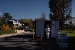 Image of: LA Residents Face Toxic Hazards a Year Post-Wildfires