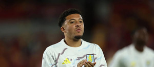 Image of: Jadon Sancho's Disappointing Performance Against Aston Villa