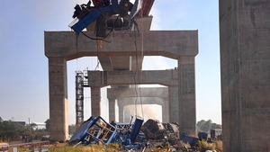 Image of: Tragic Crane Accident Claims Lives of 22 Train Passengers in Thailand